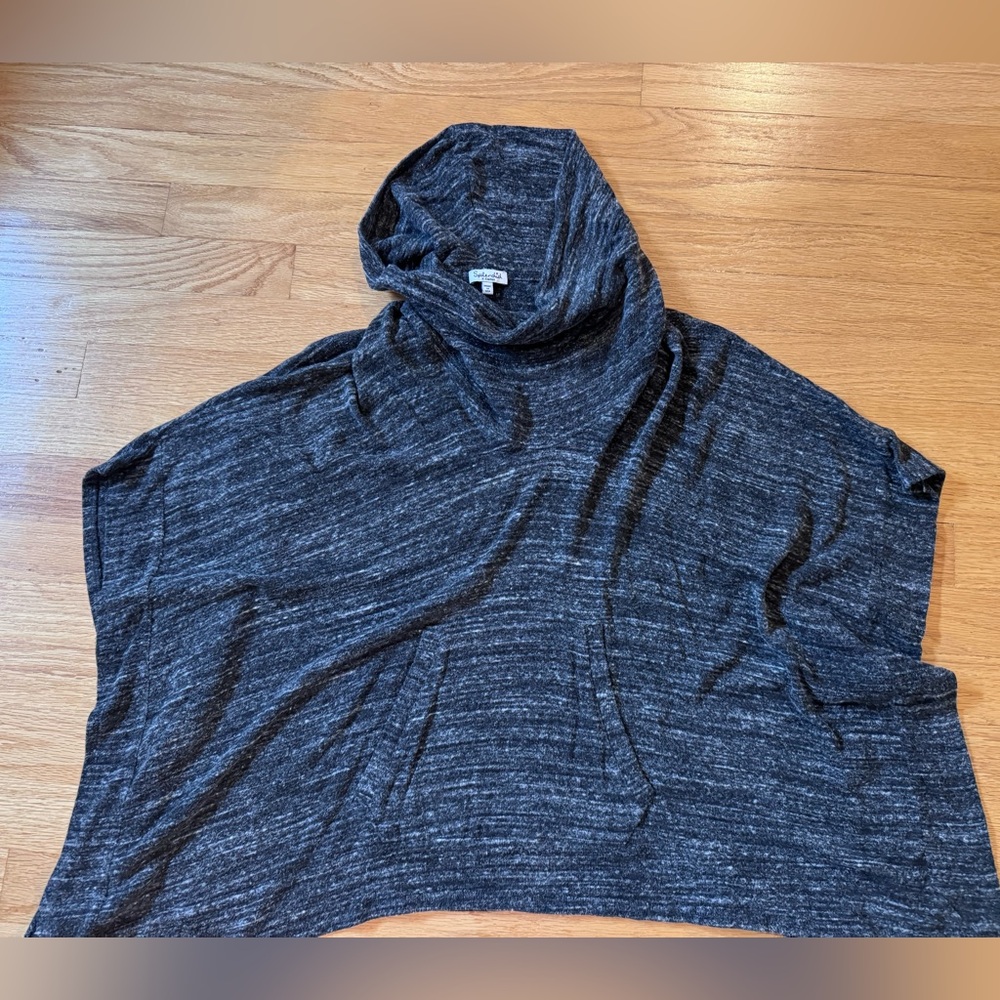 Splendid Gray Hooded Poncho- XS